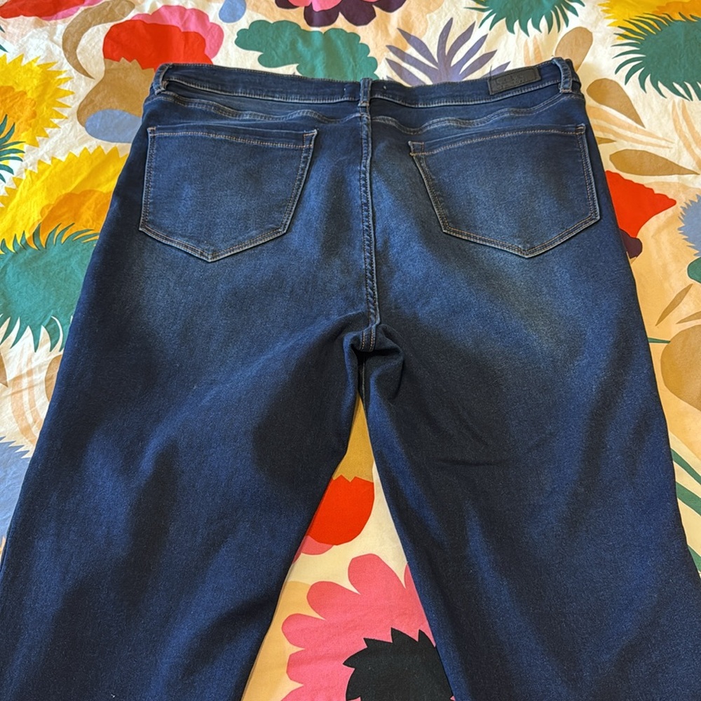 (Like New) Nicole Miller New York Jeans - Picture 5 of 6